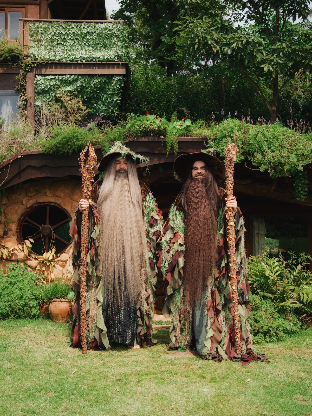 Criaturas e lendas da floresta inspiram fantasias de Halloween dos famosos