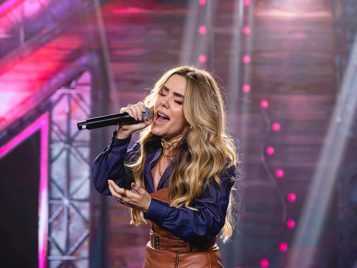 "Peão todo tatuado": TJ proíbe show de Mariana Fagundes em GO e impõe multa