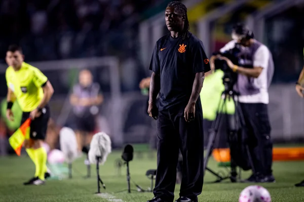 Mídia espanhola sobre estreia de Seedorf no Corinthians: "Enorme decepção"
