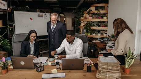 Pesquisa aponta habilidades tecnológicas e humanas como essenciais no futuro do trabalho