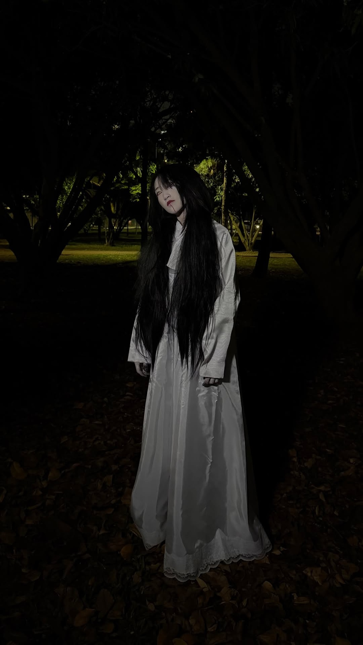 Criaturas e lendas da floresta inspiram fantasias de Halloween dos famosos