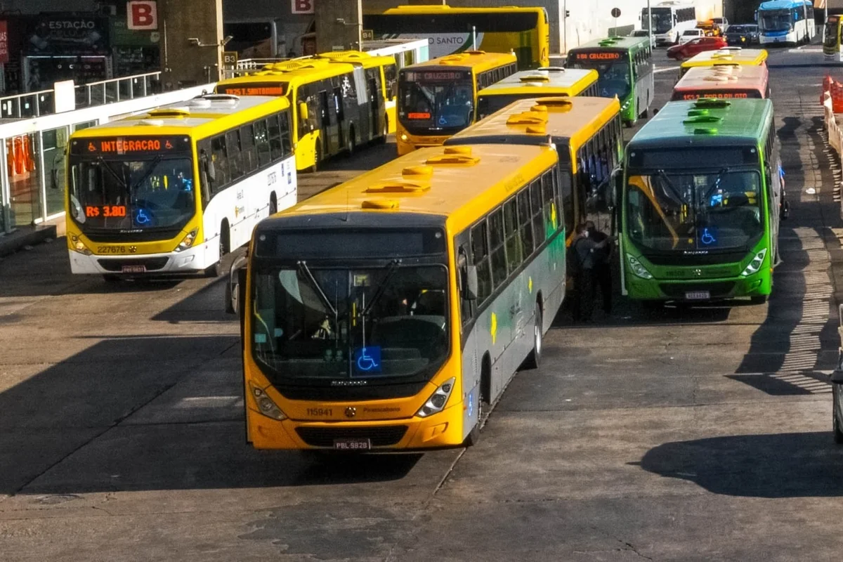 Imagem da matéria: TRE-SP determina 100% da frota de ônibus na capital no domingo de 2° turno