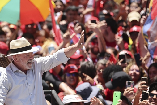 Lula consegue virada inédita, derrota Flávio Bolsonaro e está eleito presidente do Brasil pela 4ª vez