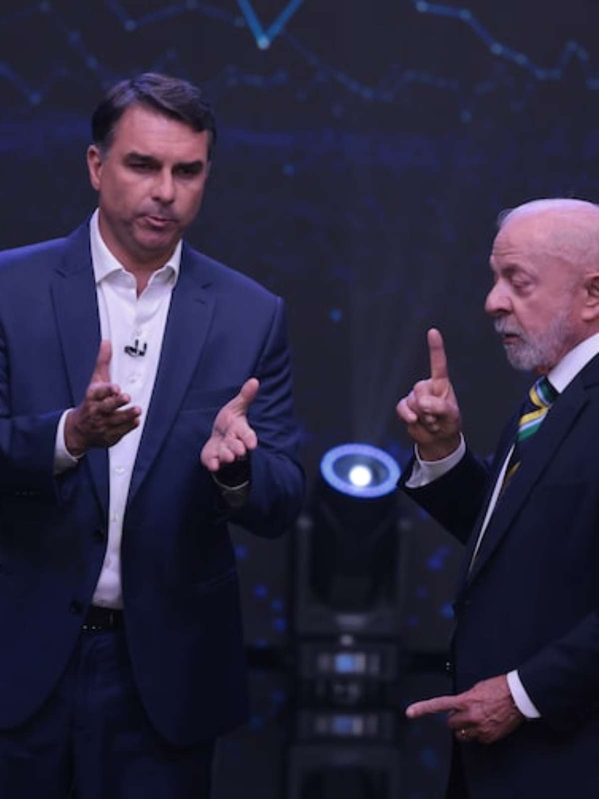 Lula e Flávio Bolsonaro chegam a acordo para abertura simultânea de sigilos