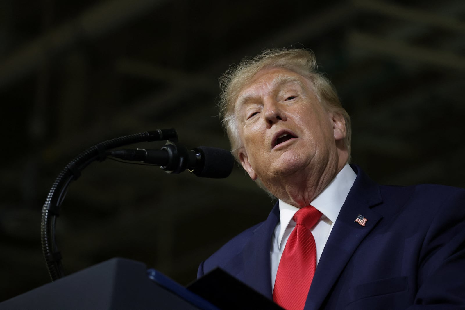 Donald Trump ofereceu recompensa para quem denunciar possível fraude eleitoral Jonathan Ernst/Reuters - 01.10.2026