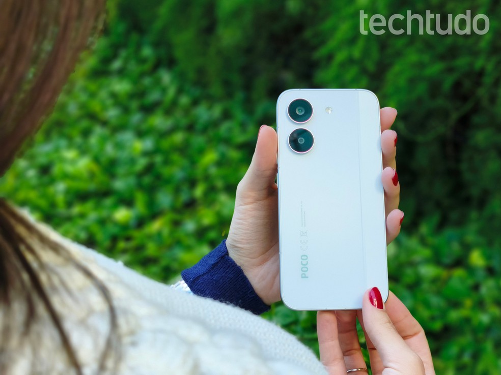 Testado e aprovado! Melhor celular custo-benefício para comprar em outubro