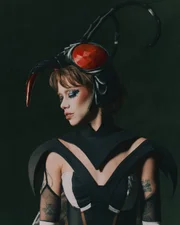 Criaturas e lendas da floresta inspiram fantasias de Halloween dos famosos
